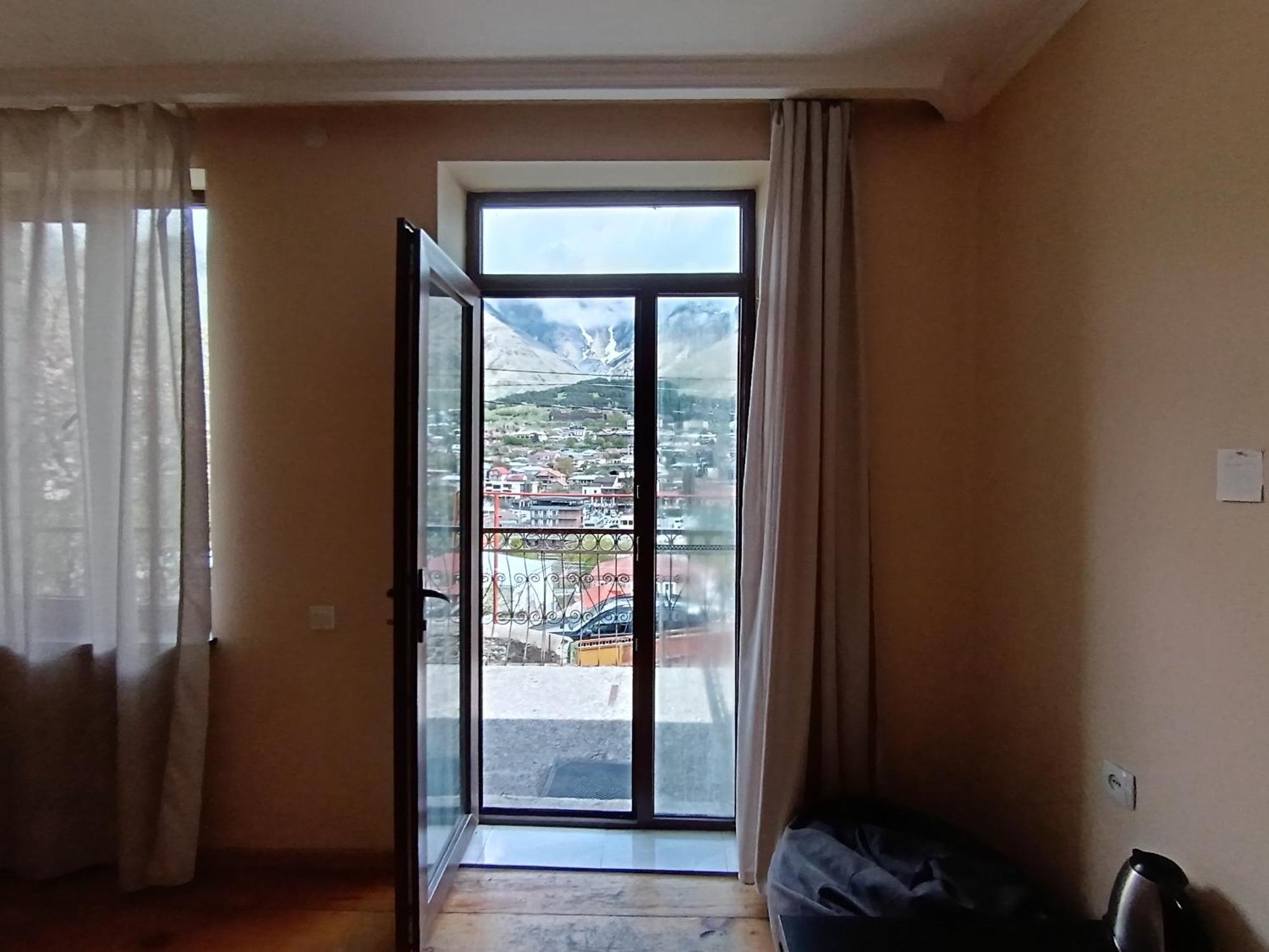 Belas Guesthouse Kazbegi Εξωτερικό φωτογραφία