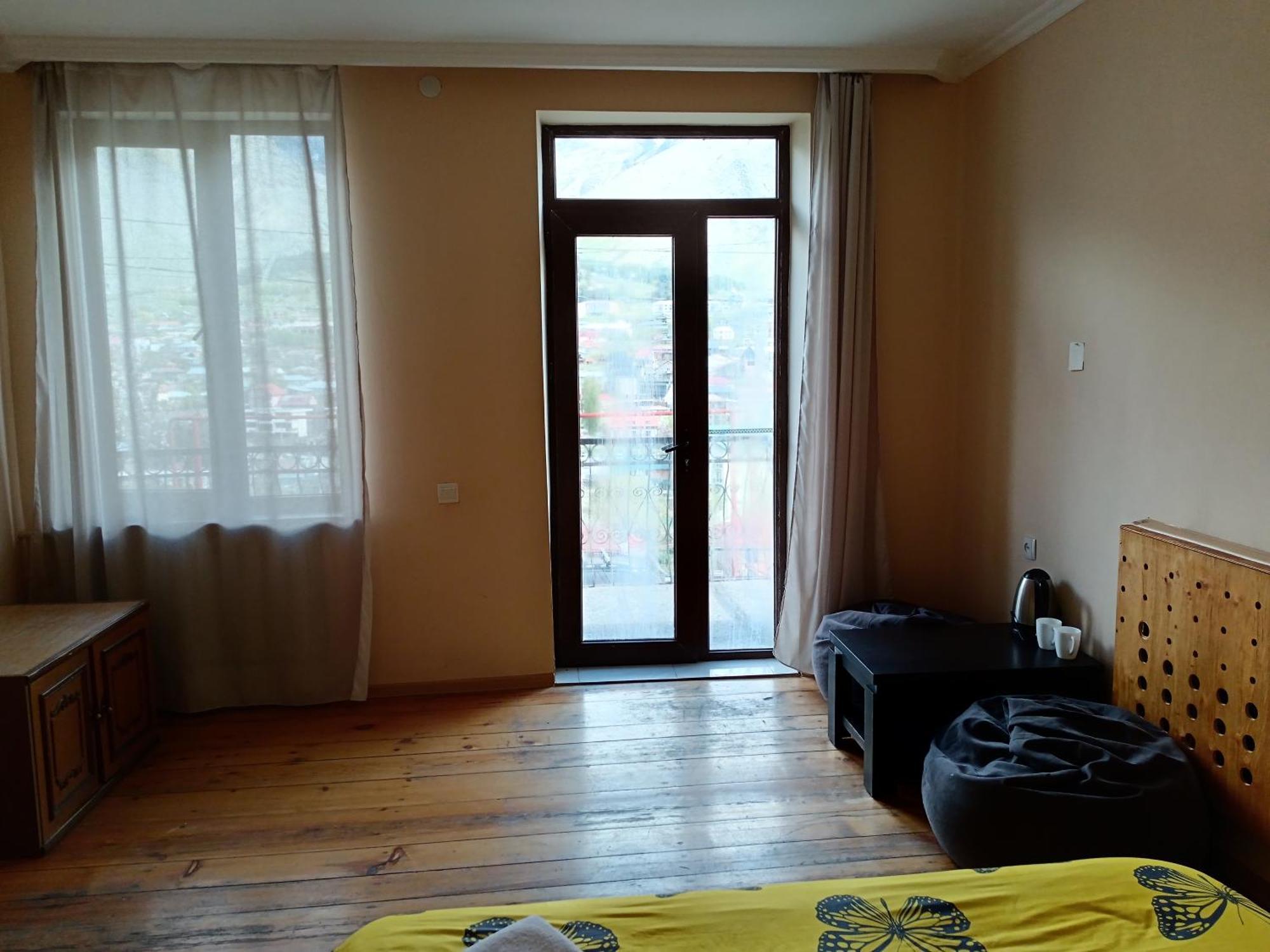 Belas Guesthouse Kazbegi Εξωτερικό φωτογραφία