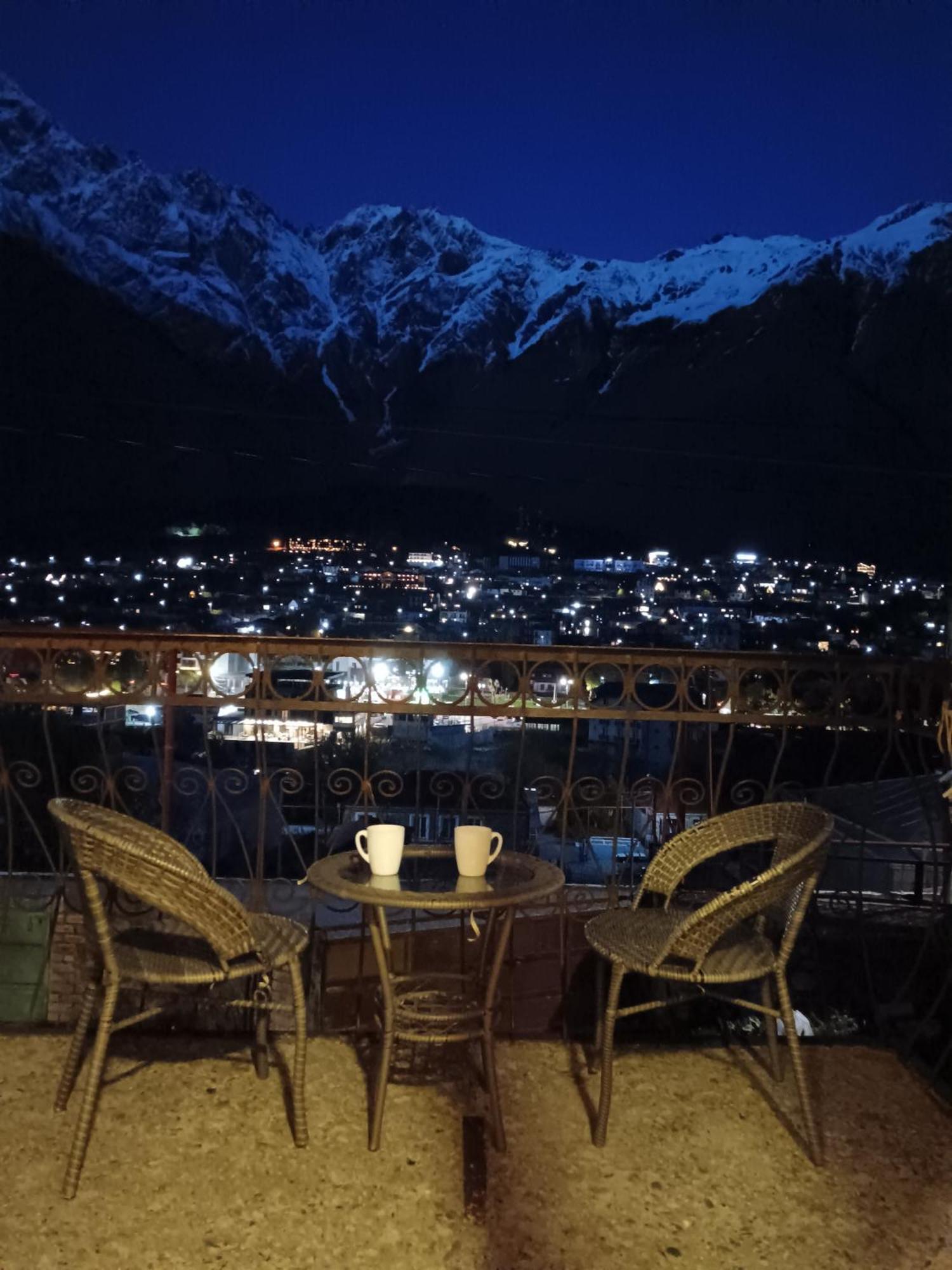 Belas Guesthouse Kazbegi Εξωτερικό φωτογραφία